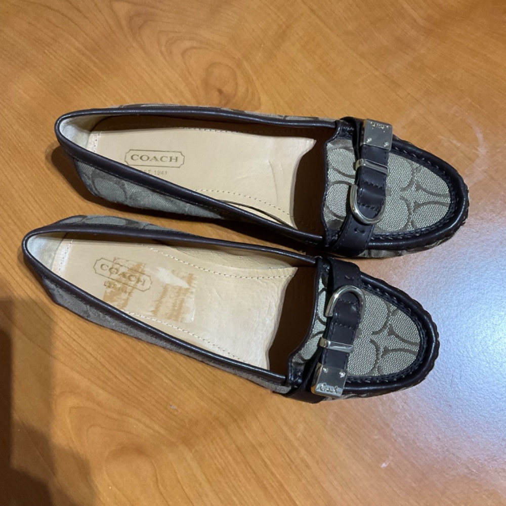 Coach Flats Size 7 - Picture 2 of 4
